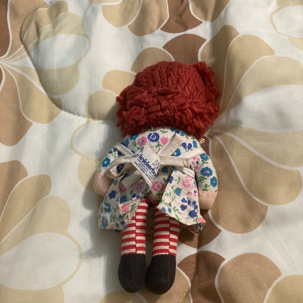 Small raggedy Ann doll - Picture 5 of 6